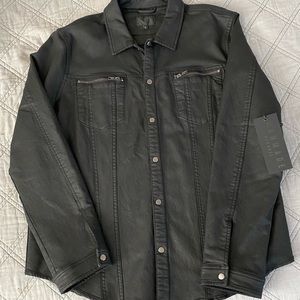 Manmade Size L Men’s L/S button up dress shirt.